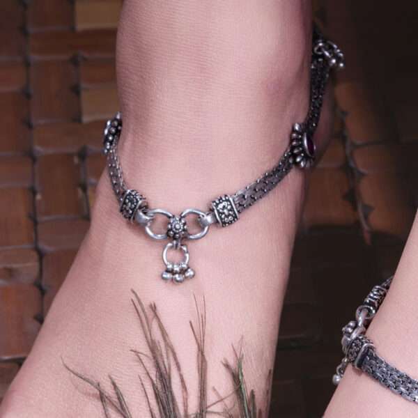STONE WITH OXIDISED FINISH ANKLETS