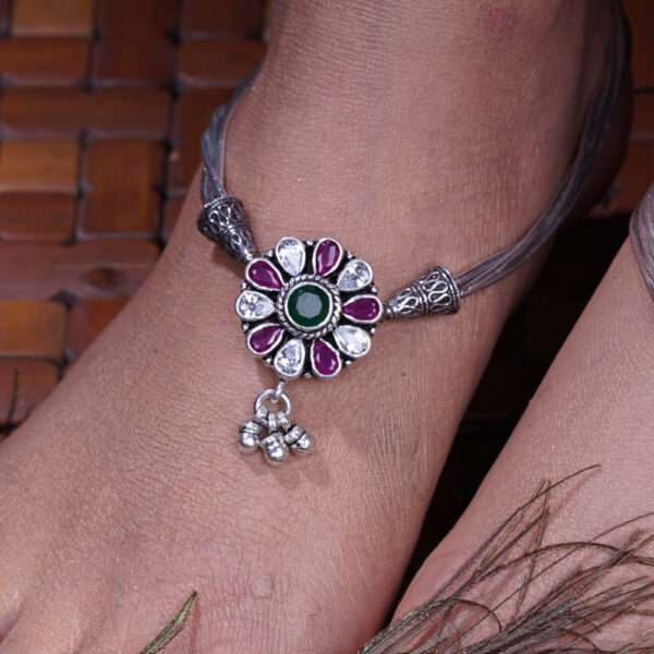 STONE WITH OXIDISED FINISH ANKLETS