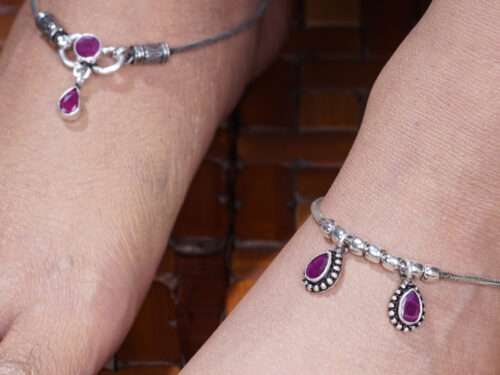 STONE WITH OXIDISED FINISH ANKLETS