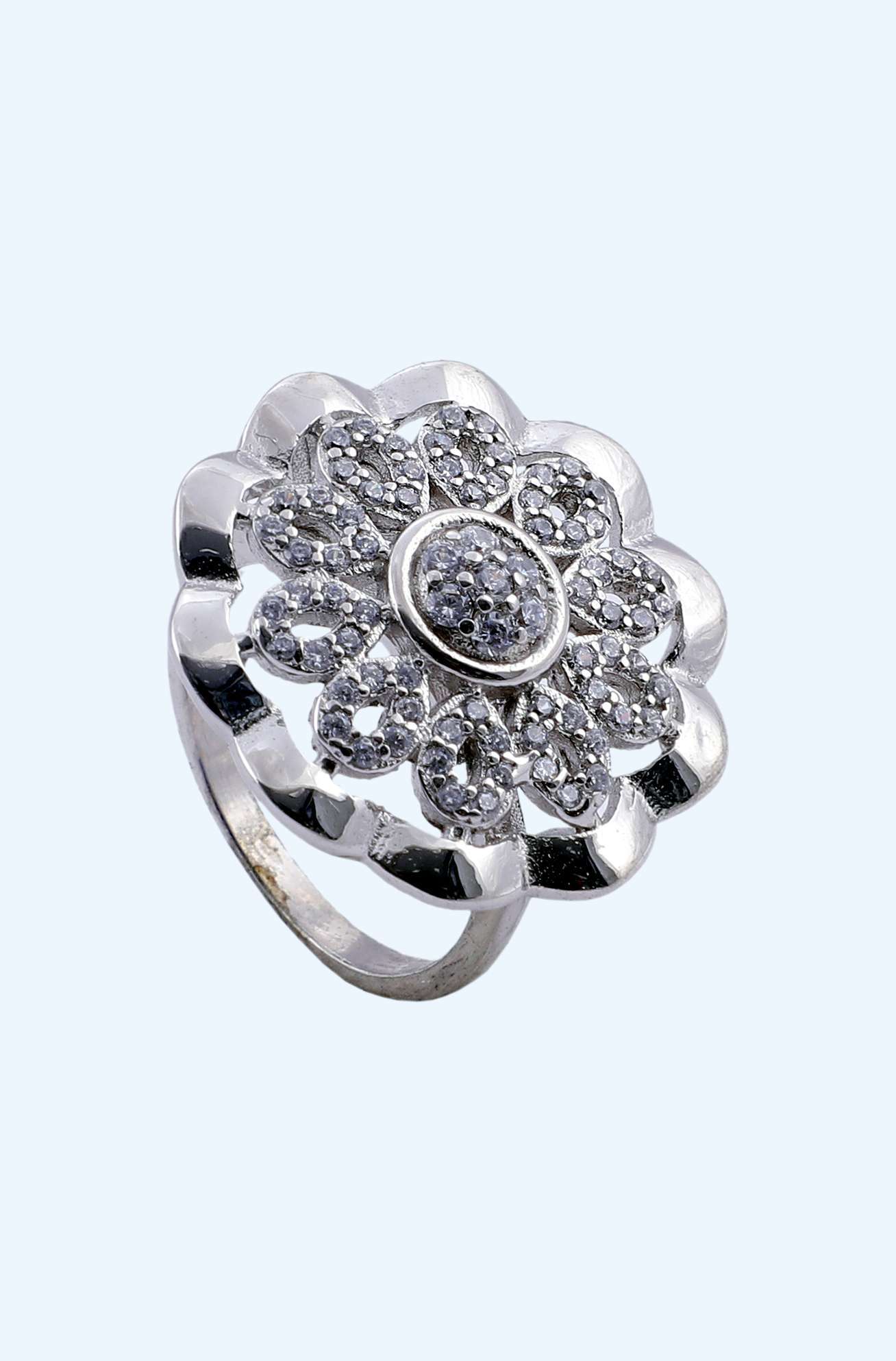 LADIES RING CZ FLOWER COCKTAIL