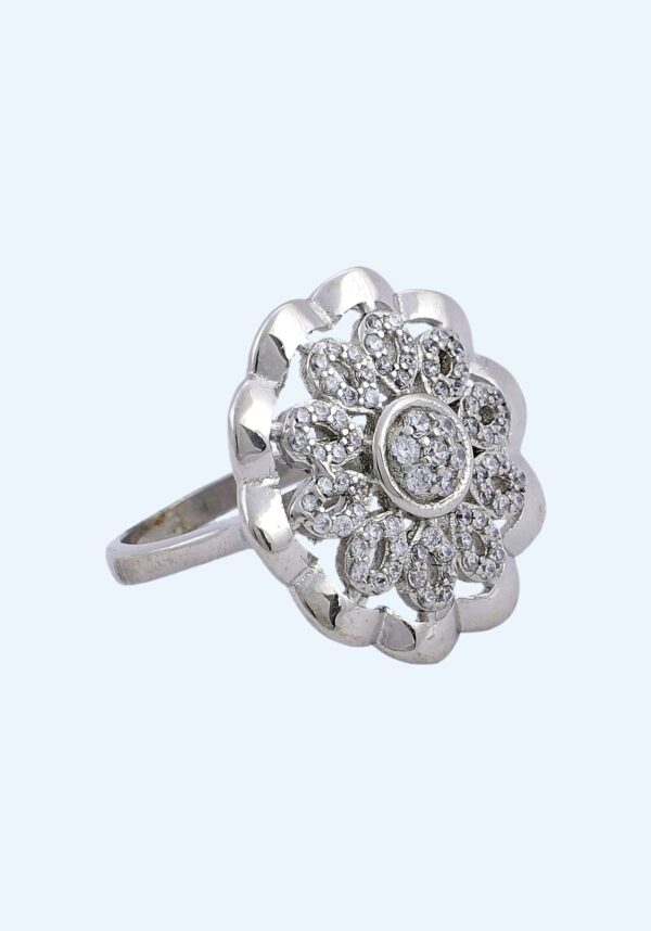 LADIES RING CZ FLOWER COCKTAIL