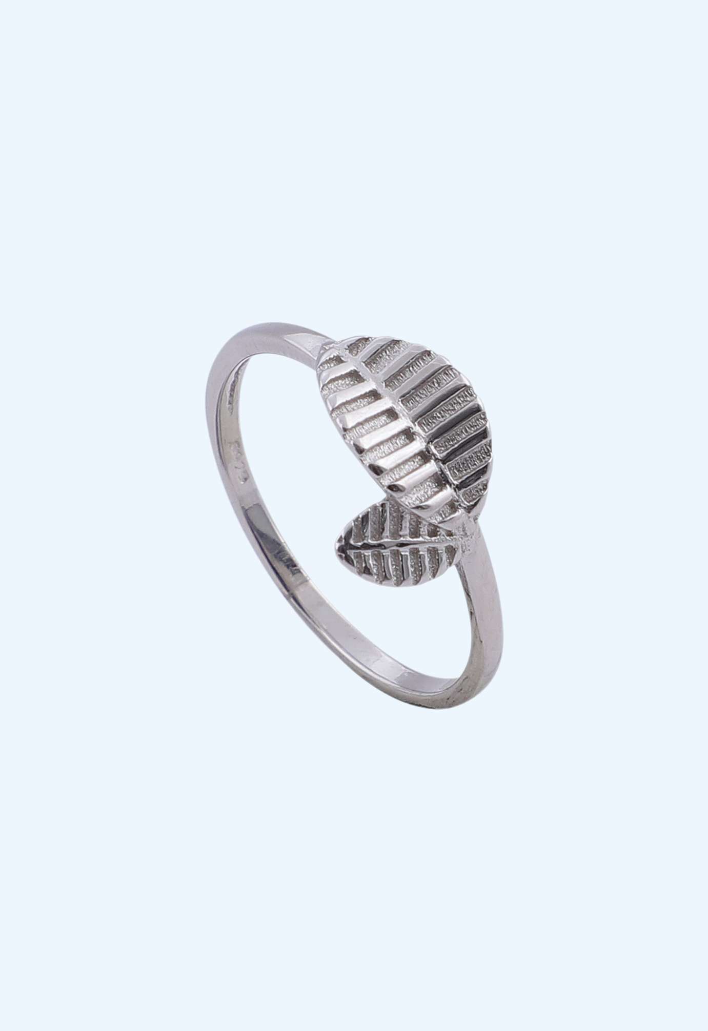 LADIES RING LEAF LIGHTWEIGHT