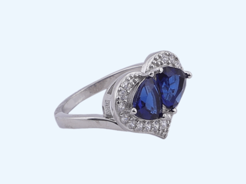 LADIES RING TWIN BLUE STONE HEART