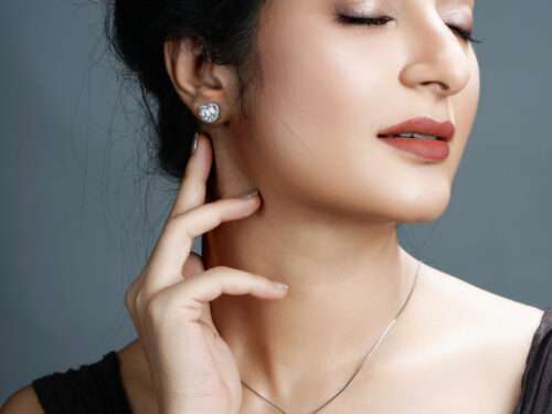 PENDANT WITH CHAIN AND EARRINGS