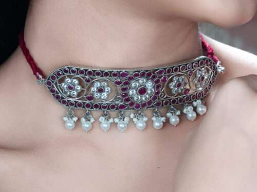 STONE STUDDED NECKLACE