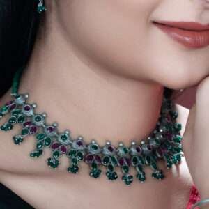 STONE STUDDED NECKLACE